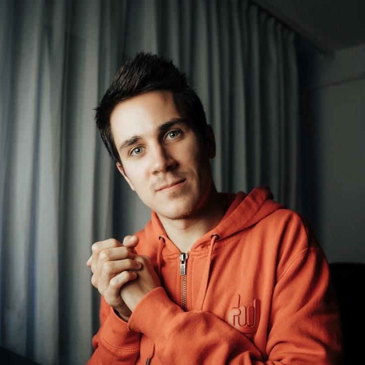 Portrait of Liam Hart, community mentor and Italian cuisine specialist